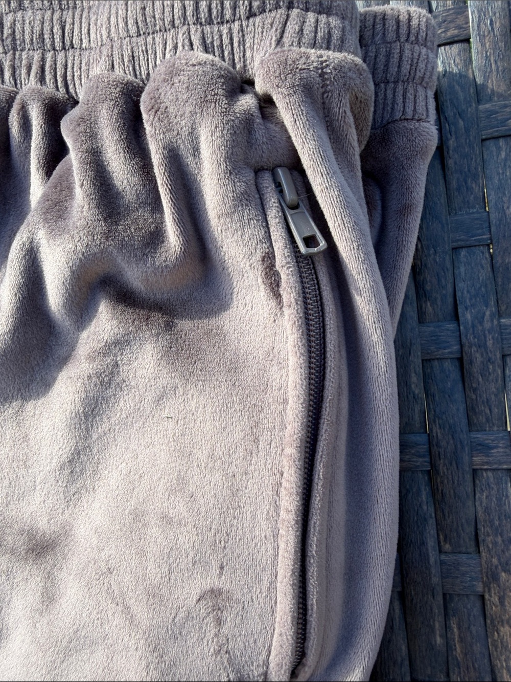 NWOT SKIMS Velour Tracksuit [Matching Set] - Picture 8 of 10